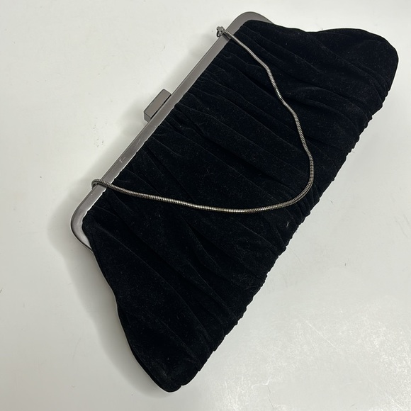 Mary Kay | Black Velvet Silver Clasp Bag | DEADSTOCK RARE | Purse | Clutch Bag - Picture 8 of 9